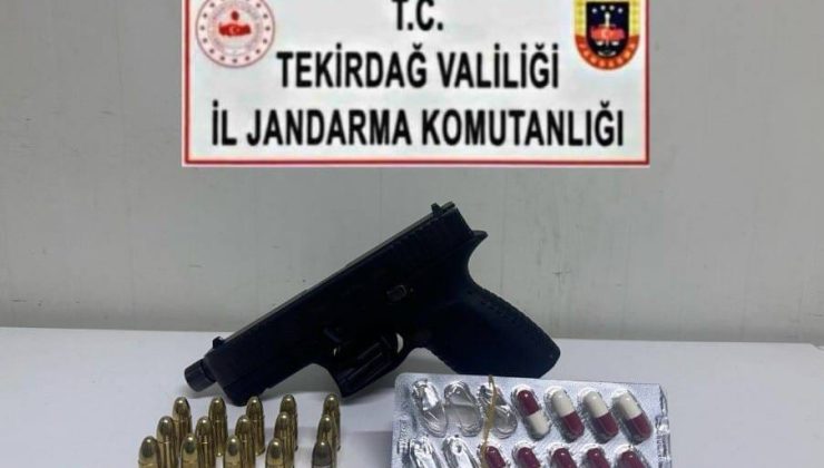 Çorlu’da uyuşturucu operasyonunda hap ve silah ele geçirildi