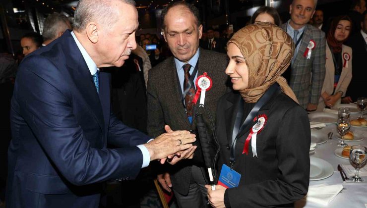 Cumhurbaşkanı Erdoğan: “Maarif Modeliyle milletin ihtiyaçlarını gözeten bilimsel bir eğitim anlayışını hayata geçiriyoruz”