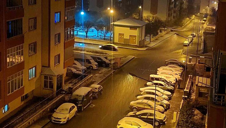 Erzurum’da eğitim bir günlük ara