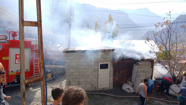 Hakkari’de tandır evi yangını