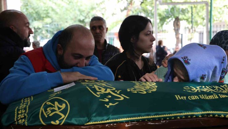 İlaçlama kurbanı Altay Toprak bebeğe acı veda: “Oğlumu öldürdüler”