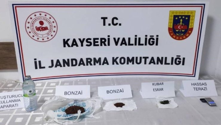 Jandarma’dan uyuşturucu operasyonu: 3 Gözaltı