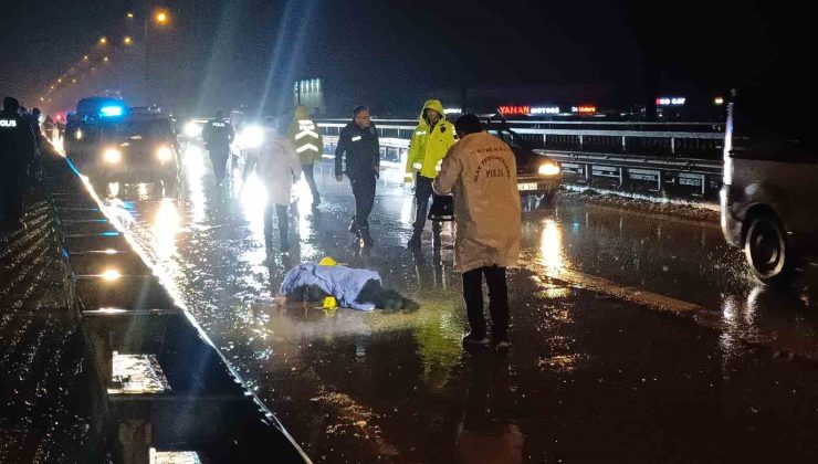 Karayolunda yolcu minibüsünün çarptığı yaya hayatını kaybetti