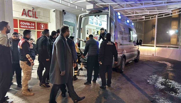 Şanlıurfa’da zincirleme kaza… Eski Milletvekili Adil Çelik’in de aralarında bulunduğu 8 kişi yaralandı