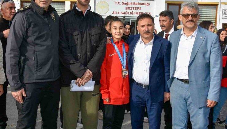 Taekwondo İl Temsilcisi Şimşek’ten Çiçek ve Aydın’a teşekkür