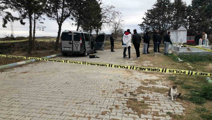 Tekirdağ’da iki kuzen mezarlıkta park halindeki araçta ölü bulundu