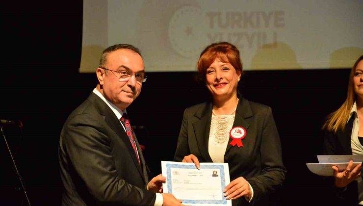 Tekirdağ’da mesleğe yeni başlayan öğretmenler yemin etti