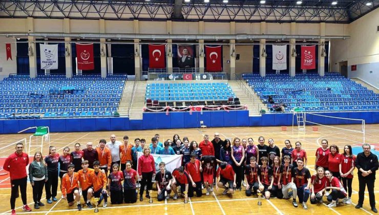 Aydın’da gençler badminton il birinciliği heyecanı yaşandı