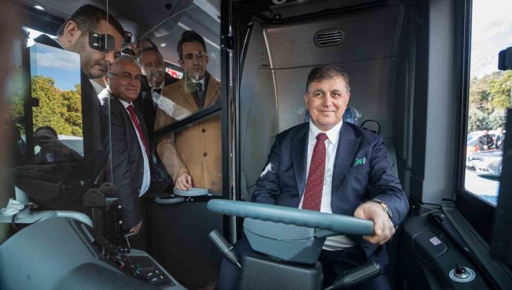 Başkan Tugay, 80 milyon Euro’luk kredi için ilk imzayı attı