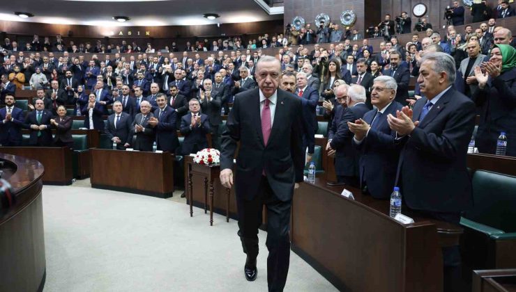 Cumhurbaşkanı Erdoğan: “Biz de Halep’te, Şam’da, Hama’da, Humus’ta, Dera’da, Münbiç’te özgür Suriye bayrağıyla ay yıldızlı bayrağımızı yan yana gördükçe şad oluyoruz”