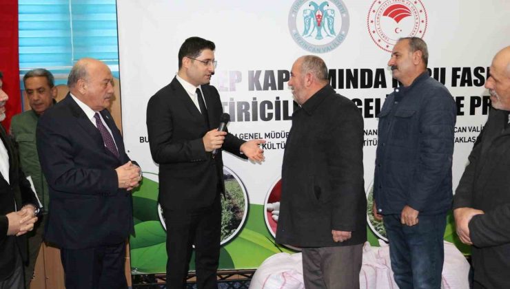 Erzincan’da çiftçilere yerli ve milli tohum dağıtıldı