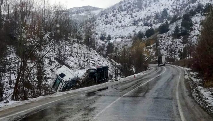 Gümüşhane’de LPG yüklü tankerin tırla çarpıştığı kaza acuz atlatıldı