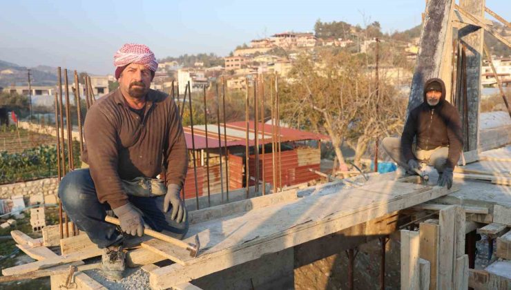 Her köşesinde binaların yükseldiği Hatay’da inşaat kalıpçılarının yevmiyesi bin 750 TL’yi buldu