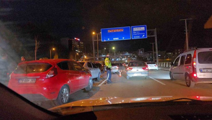 Karabük’te 5 araçlı zincirleme trafik kazası: 3 yaralı