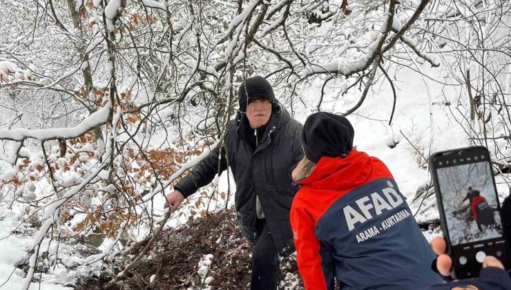 Kayıp yaşlı adam ormanlık alanda sağ olarak bulundu