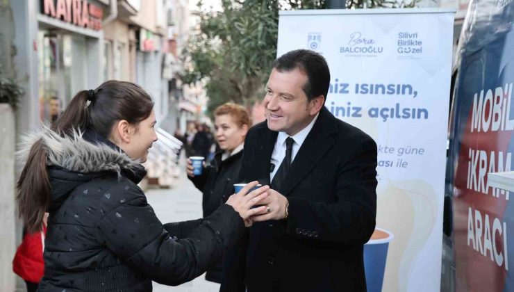 Silivri’de ortaokul öğrencilerine sıcak çorba ikramı başladı