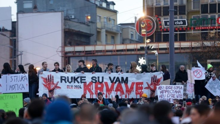 Sırbistan’da tarihinin en kalabalık hükümet karşıtı protesto