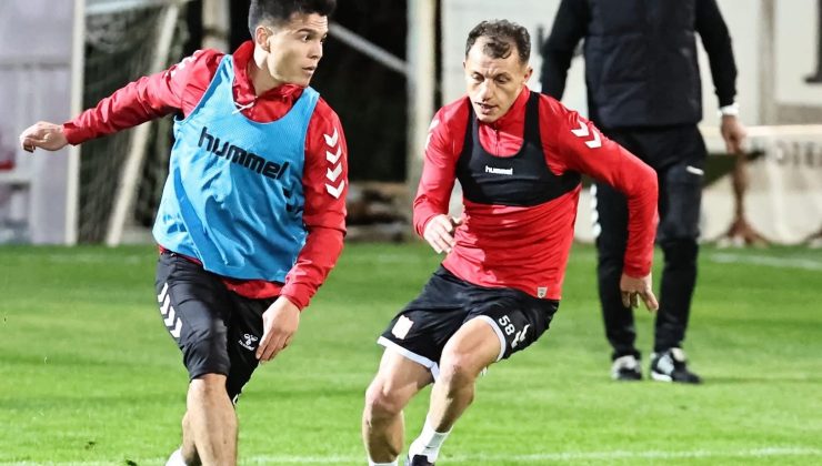 Sivasspor’un Antalya kampı başladı