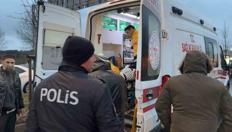 Sultangazi’de hafif ticari araç ile motosiklet çarpıştı: 1 yaralı