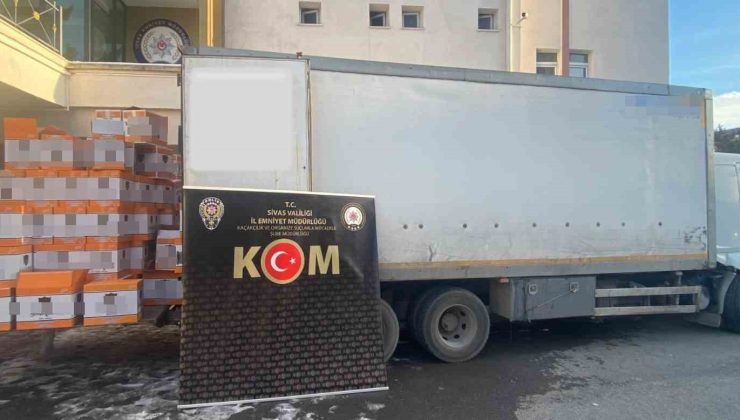 Tek kamyonda yapılan aramada 5 milyon 940 bin dal boş makaron ele geçirildi