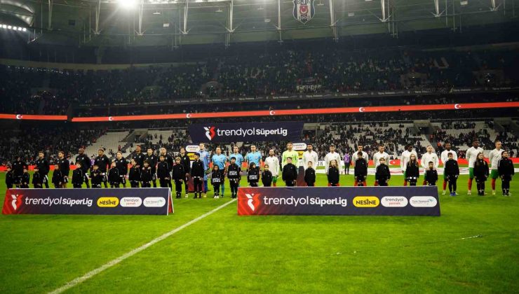 Trendyol Süper Lig: Beşiktaş: 1 – Corendon Alanyaspor: 1 (Maç devam ediyor)