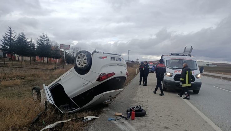 Yozgat’ta Hyundai marka araç ters döndü: 2 yaralı