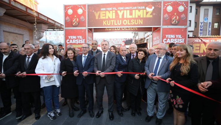 Yunusemre’de Yeni Yıl Çarşısı açıldı