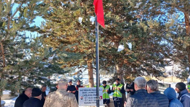 Bayburtlu şehit Çağlayan Irmak kabri başında dualarla anıldı