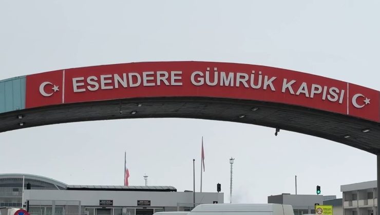 Bulduğu cüzdanı Türkiye’ye getirerek sahibine teslim etti