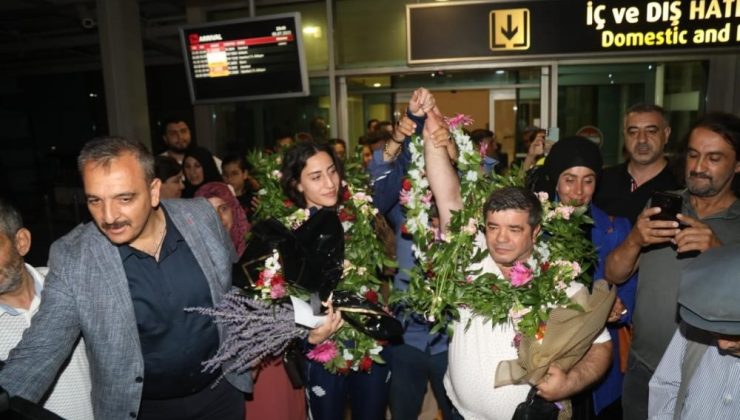 Cemil Döndü ve Gizem Özer, Fenerbahçe’de