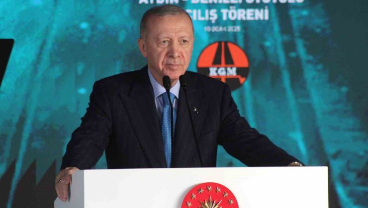 Cumhurbaşkanı Erdoğan: “Biz 22 yıldır Türkiye’yi büyütmek ve kalkındırmak için çalışıyoruz”