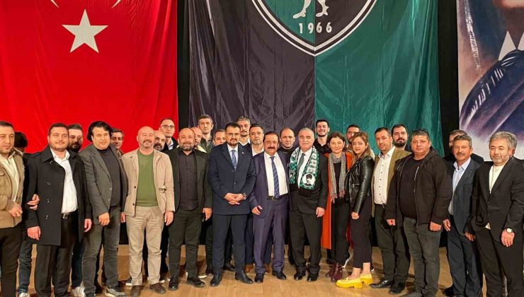 Denizlispor’de yeni yönetim kollarını sıvadı