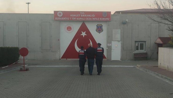 Dolandırıcılık suçundan aranan kişi Edremit’te yakalandı