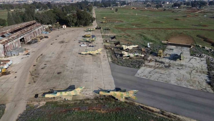 Hama Hava Üssü’nde Esad’ın saldırılarda kullandığı uçaklar görüntülendi