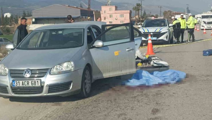 Hatay’da otomobilin yola savurduğu motosikletli kamyonetin çarpması sonucu hayatını kaybetti