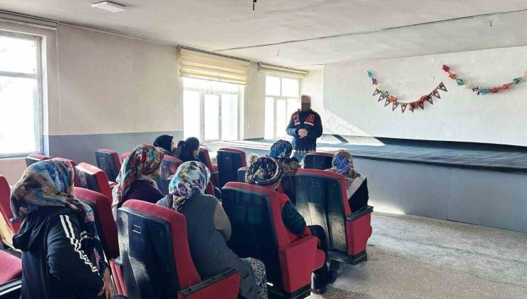 Kars’ta “En İyi Narkotik Polisi Anne” eğitimleri devam ediyor