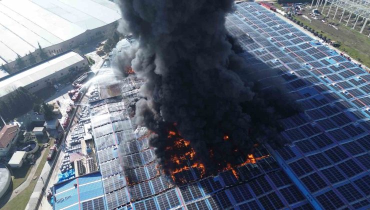 Kırklareli’nde oyuncak fabrikasındaki yangın dronla görüntülendi