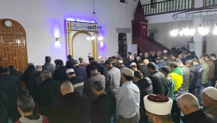 Köyceğiz’de Regaip Kandili dualarla ihya edildi