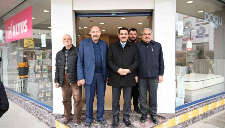 Taşkın İnönü caddesi esnafı ile bir araya geldi