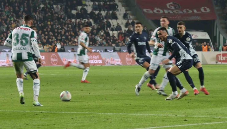 Trendyol Süper Lig: Konyaspor: 2 – Fenerbahçe: 2 (İlk yarı)