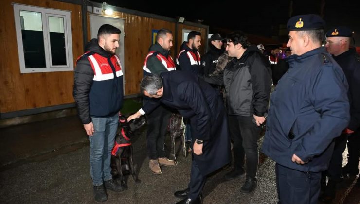 Vali Sezer görev başındaki kamu personeliyle bir araya geldi