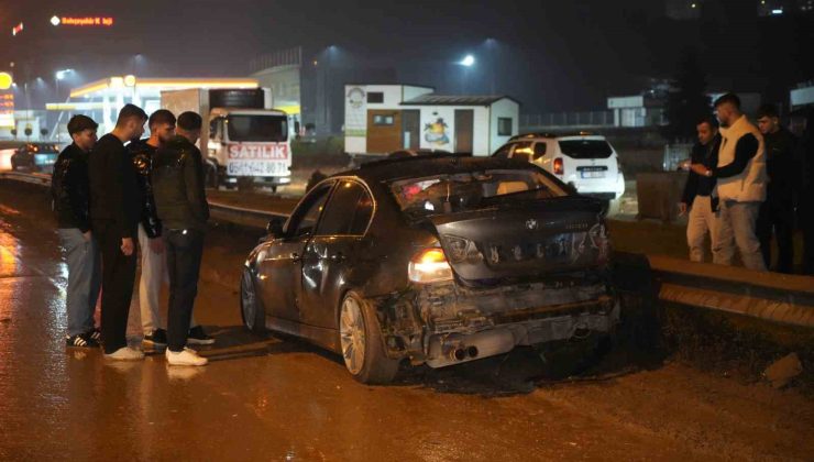 Yağmurun kayganlaştırdığı yolda zincirleme kaza: 1 yaralı