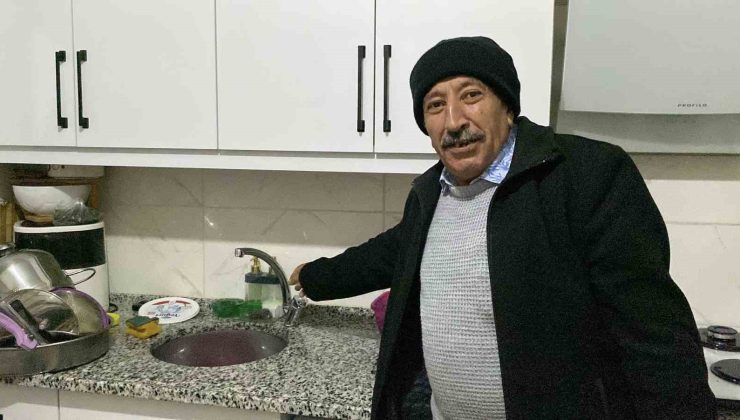 Zile Belediyesi 6 günlük su kesintisine çözüm bulamadı: Vatandaşlar kombilerine bidonlarla su taşıyor