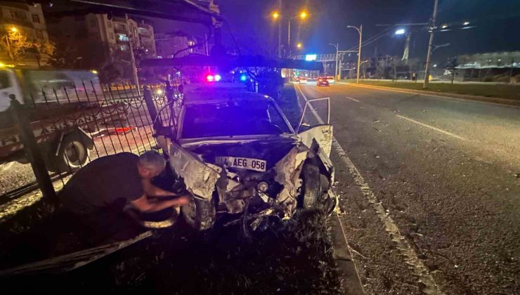 Malatya’da kontrolden çıkan Fiat Tofaş otomobil ortalığı savaş alanına çevirdi: 4 yaralı